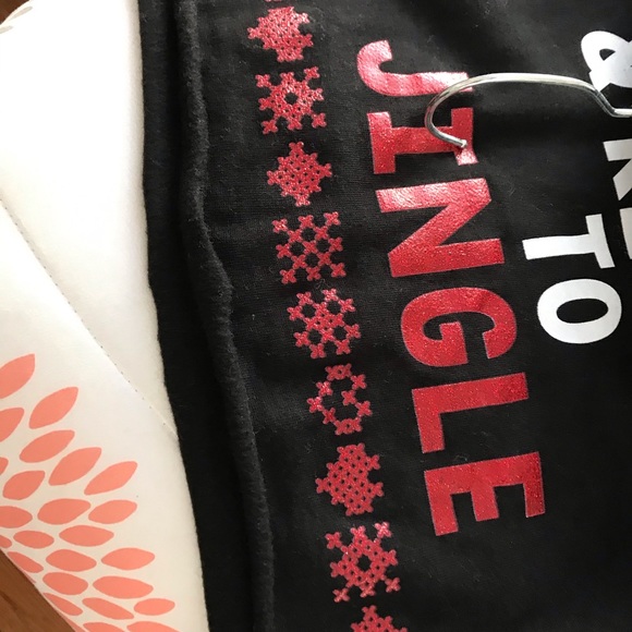 Christmas🎄Cropped Sweater - Picture 4 of 5